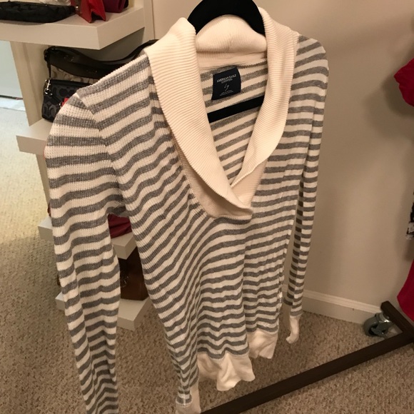 Long sleeve gray and white colored striped shirt. - Picture 14 of 16